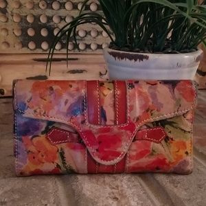 Wallet/PATRICIA NASH